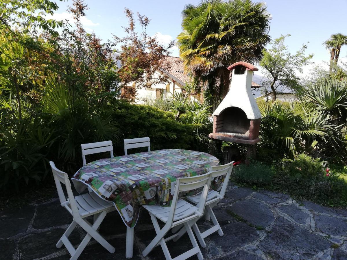 Giardino Διαμέρισμα Porto Valtravaglia Εξωτερικό φωτογραφία